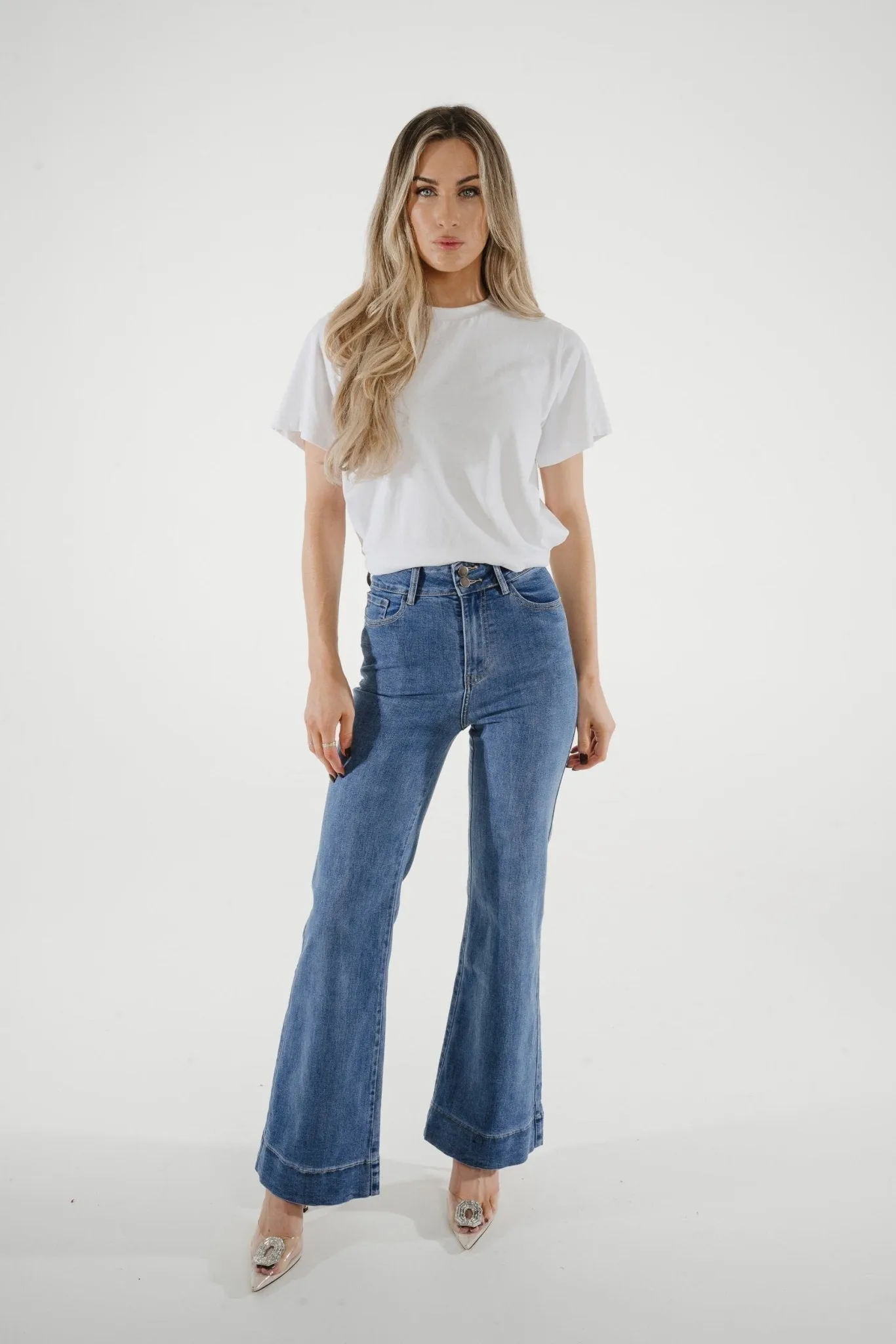 Cindy Wide Flare Jean In Mid Wash