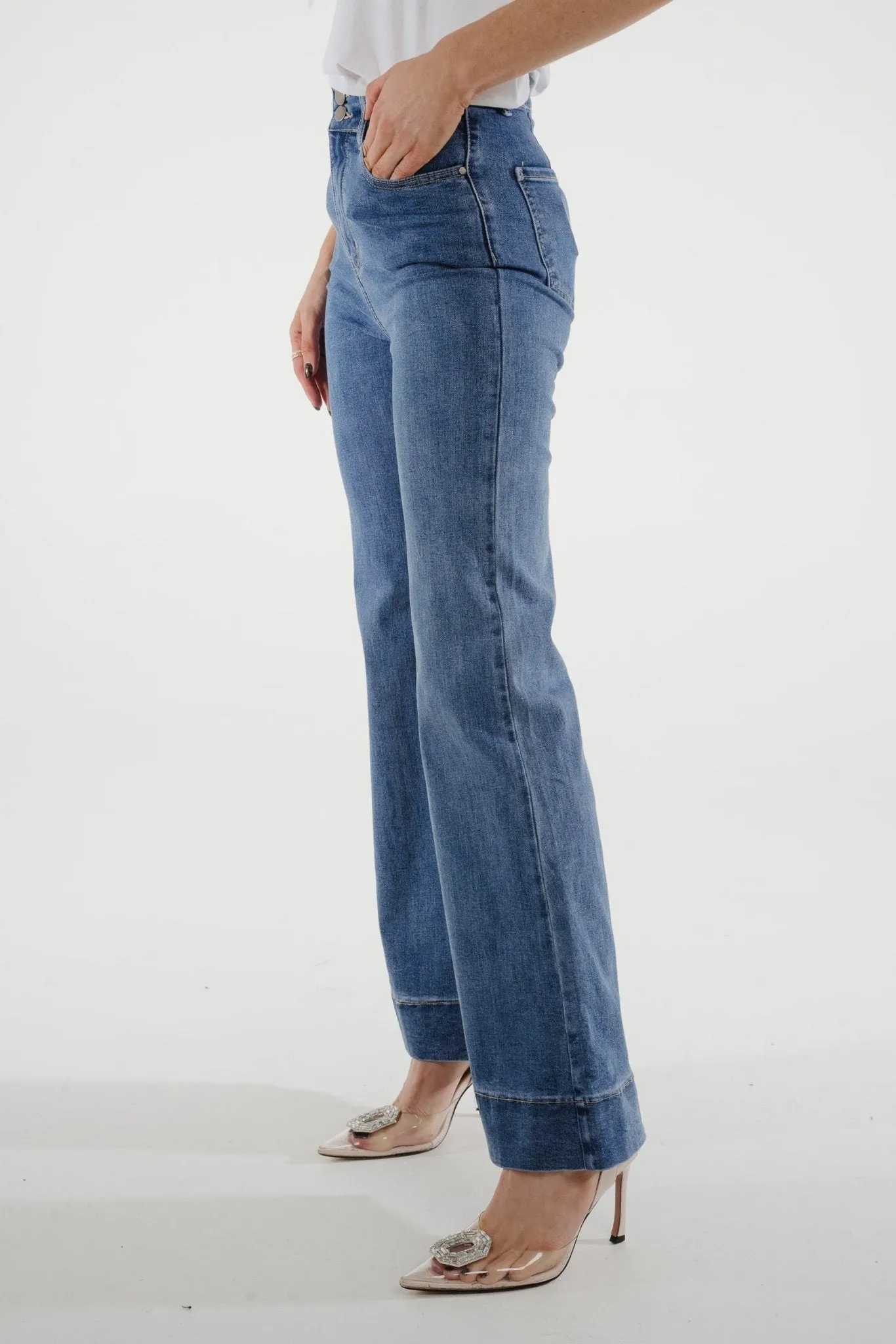 Cindy Wide Flare Jean In Mid Wash