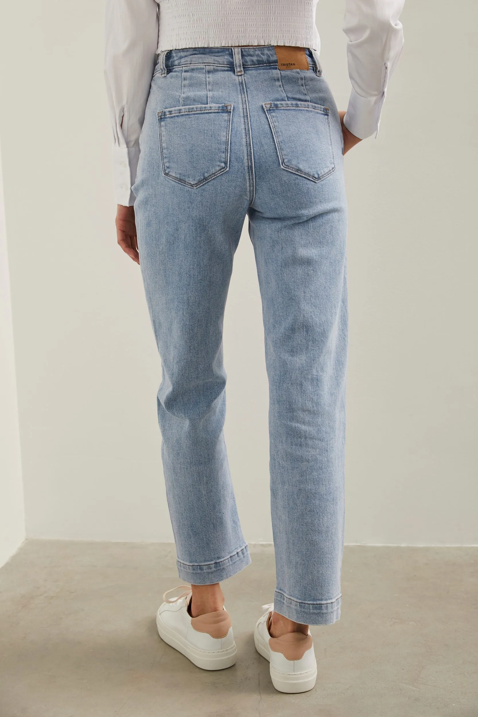 High waist jean with darts