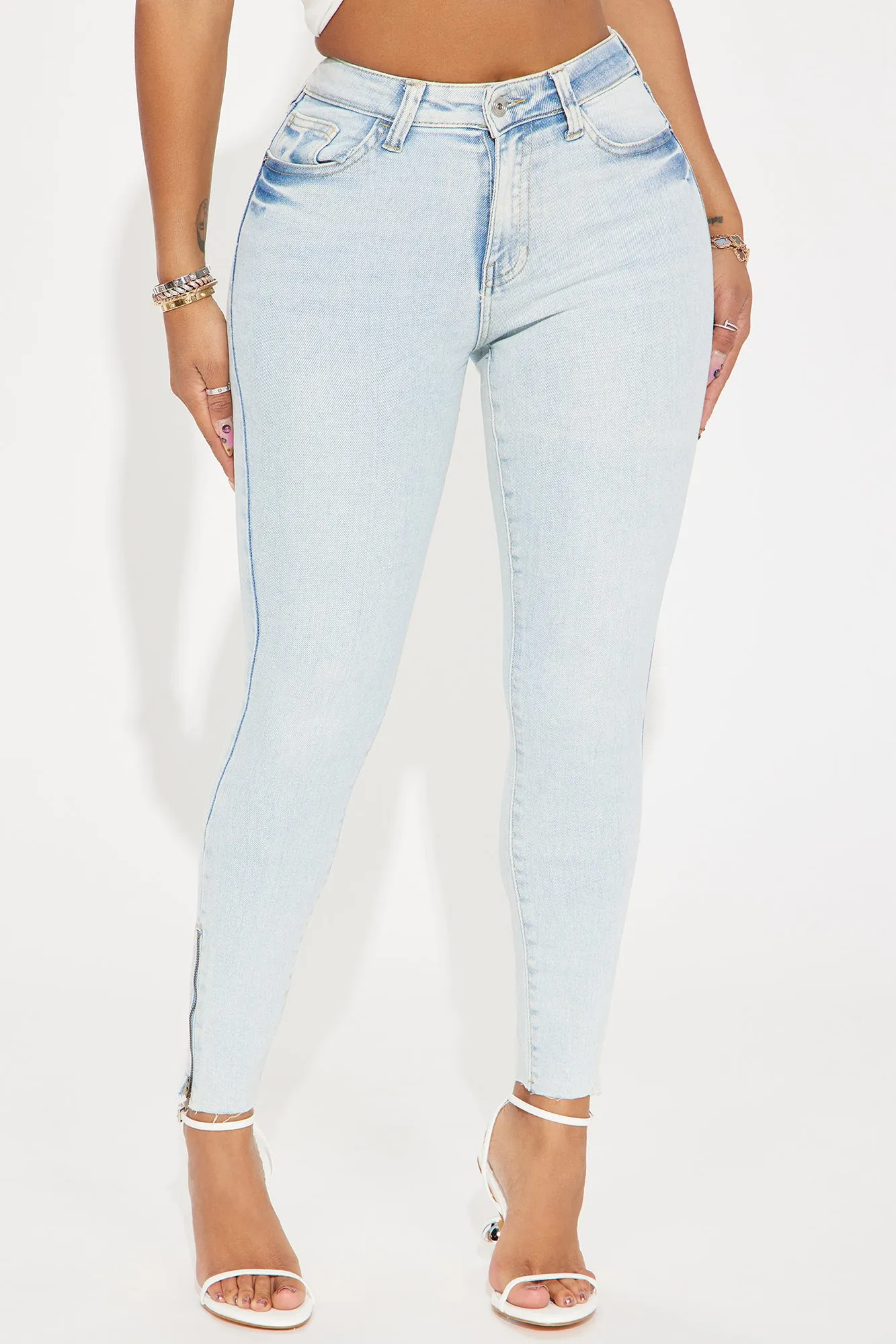 Just Hits Different Stretch Zip Hem Skinny Jeans - Light Wash