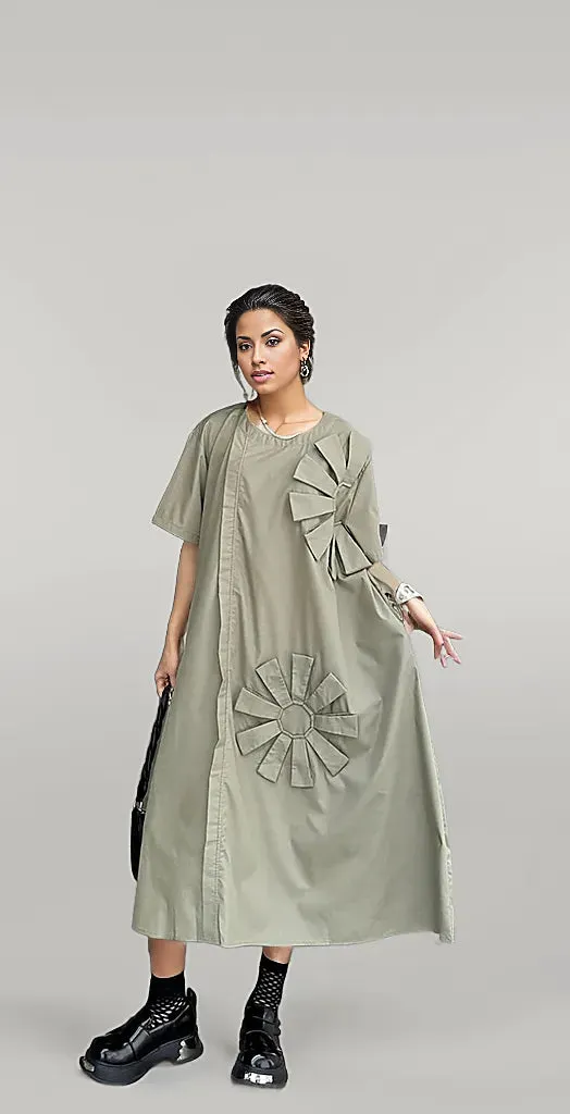 Mid-Length Dress with 3D Flower Decoration - Black & Olive