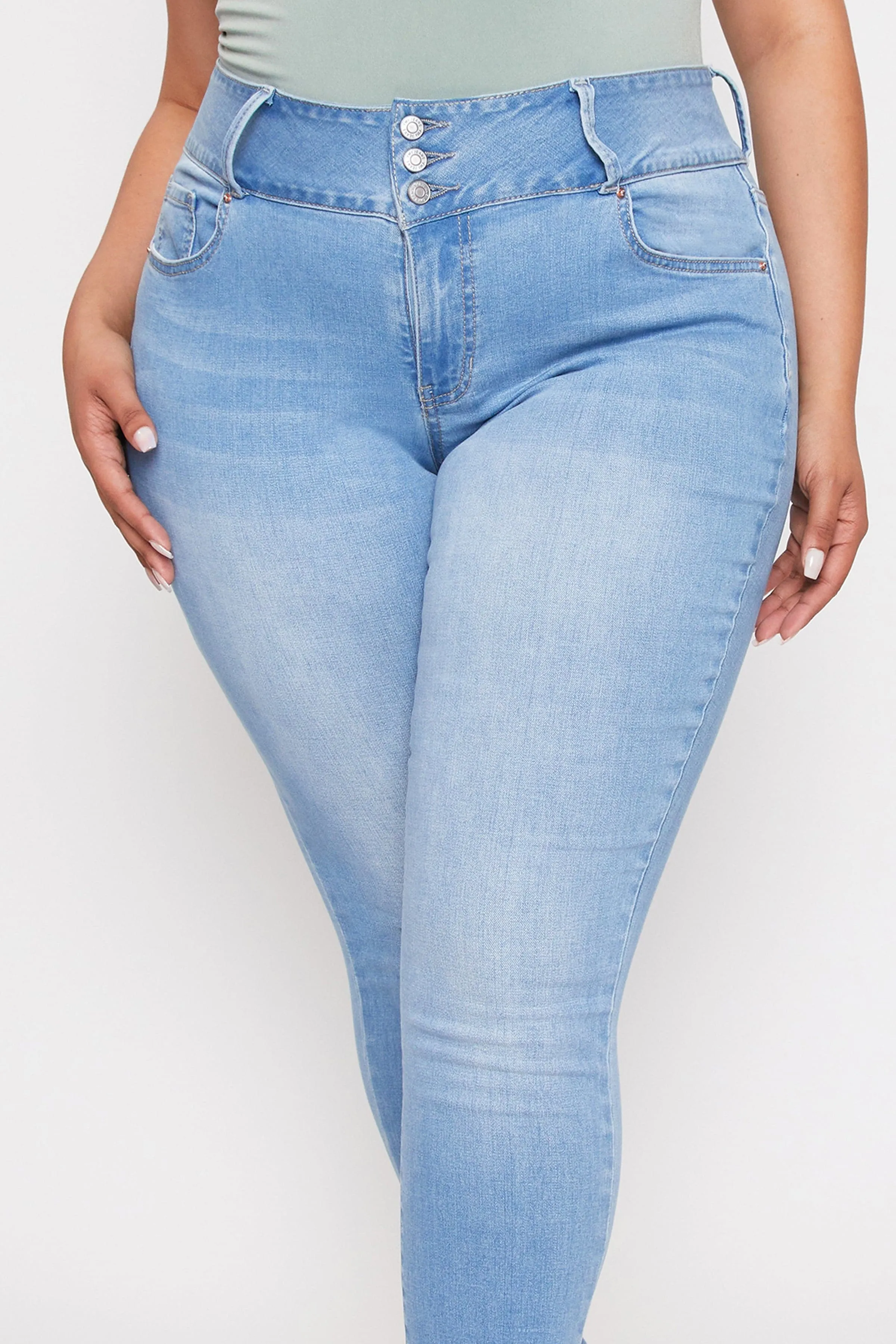 Plus Size Women's Essential  Skinny Jeans