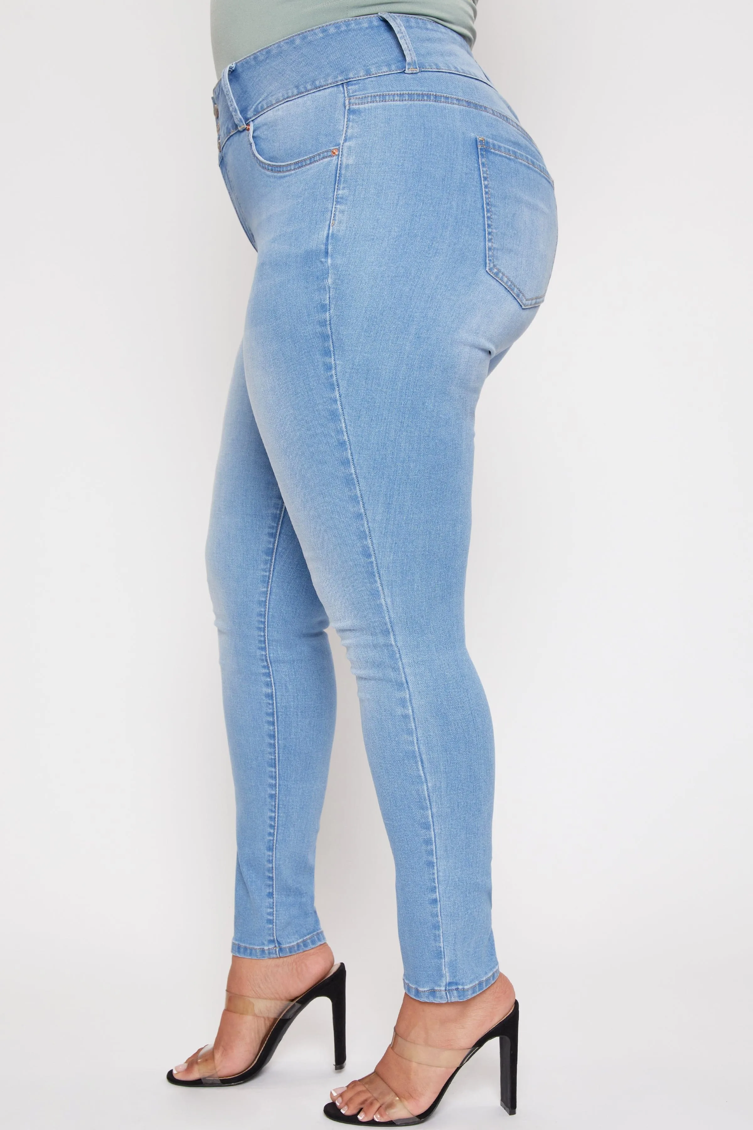 Plus Size Women's Essential  Skinny Jeans