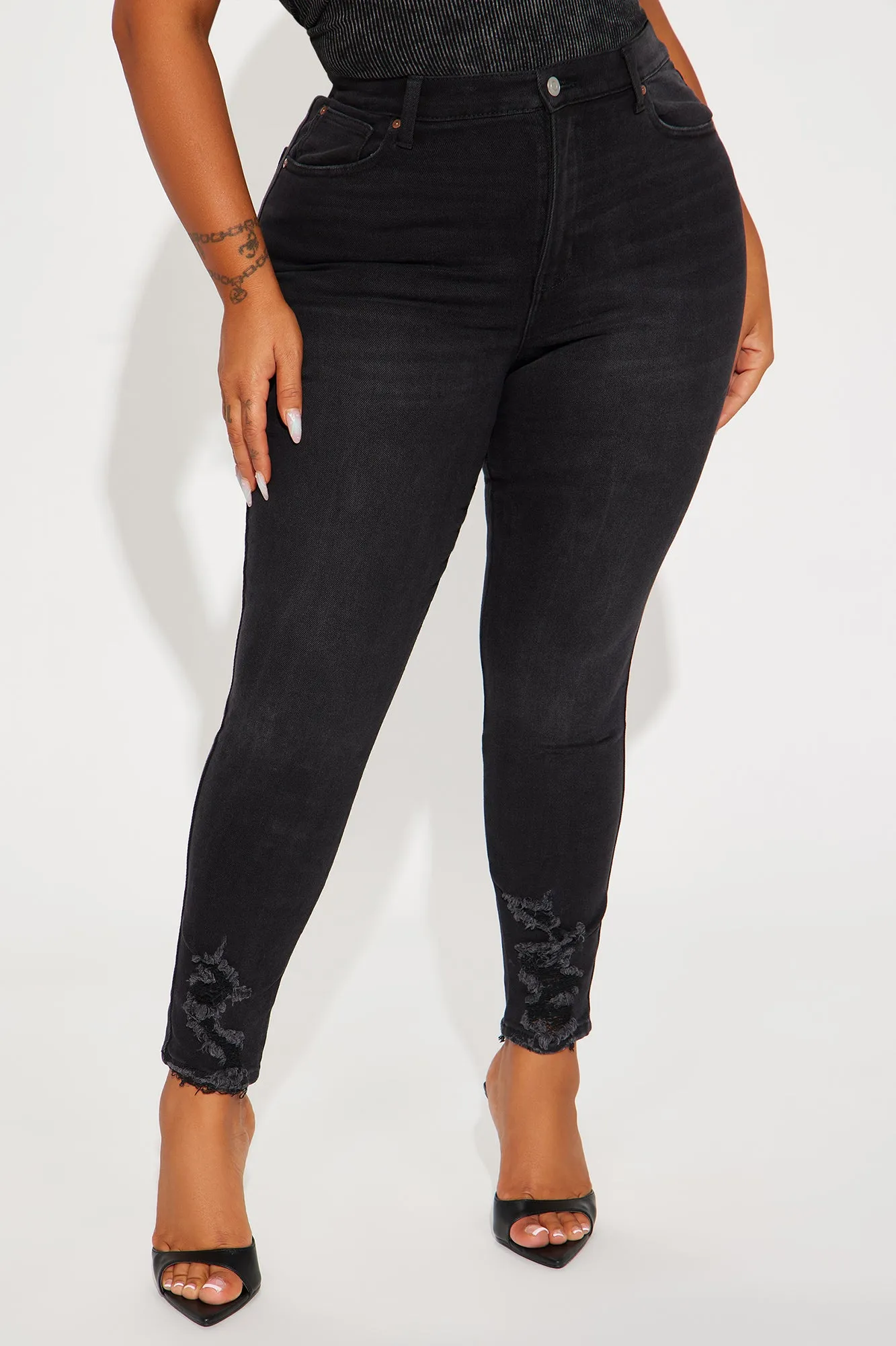 Trending Topic Stretch Skinny Jeans - Black Wash