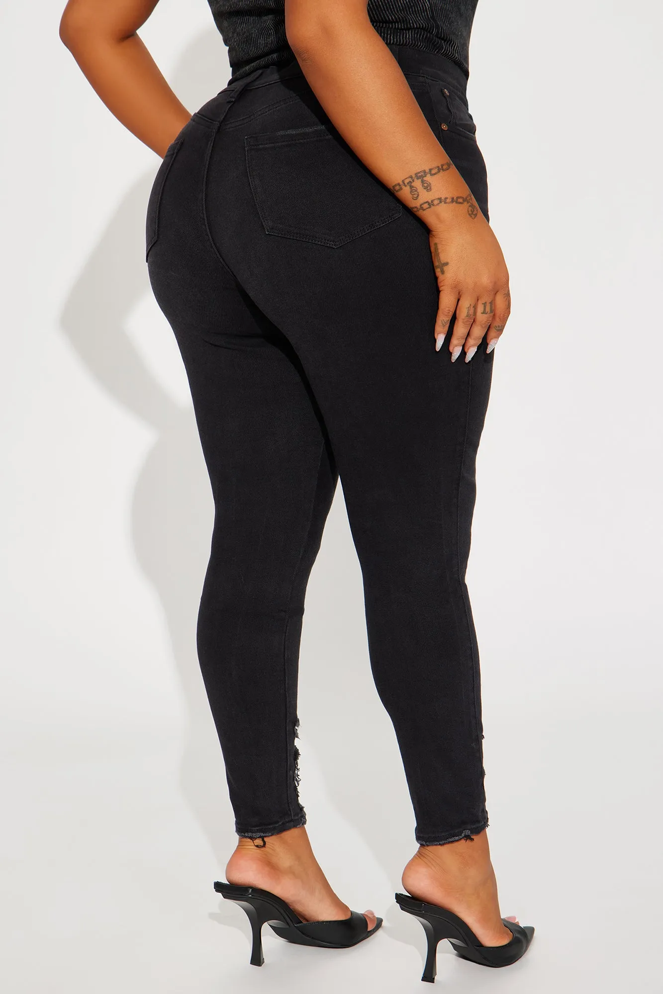 Trending Topic Stretch Skinny Jeans - Black Wash